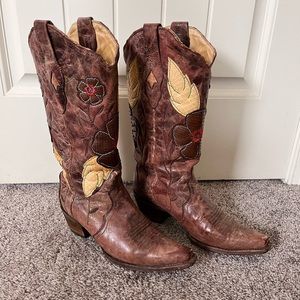 Woman’s Corral Cowboy Boots